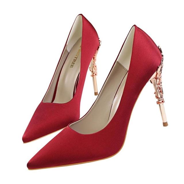 Wine Red / 39