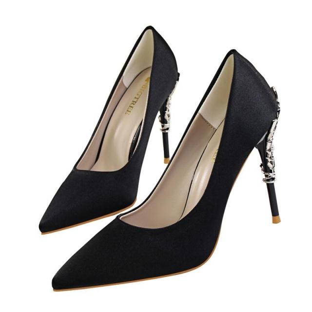 Black / 39