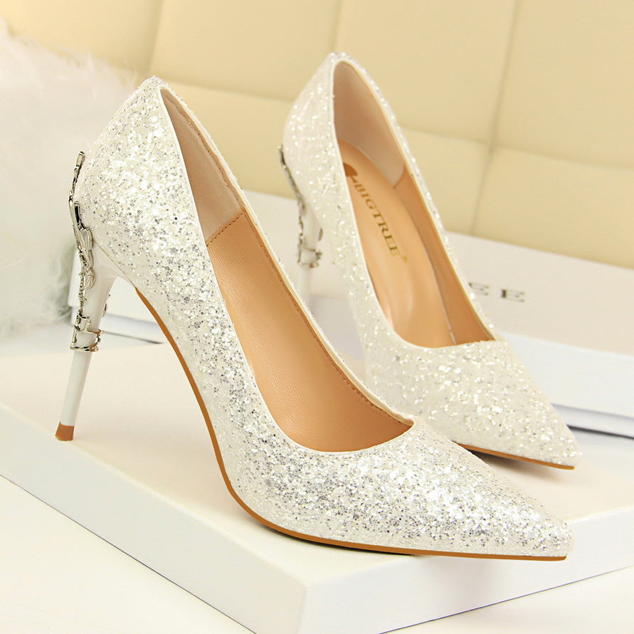 White / 40
