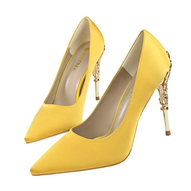 Yellow / 39